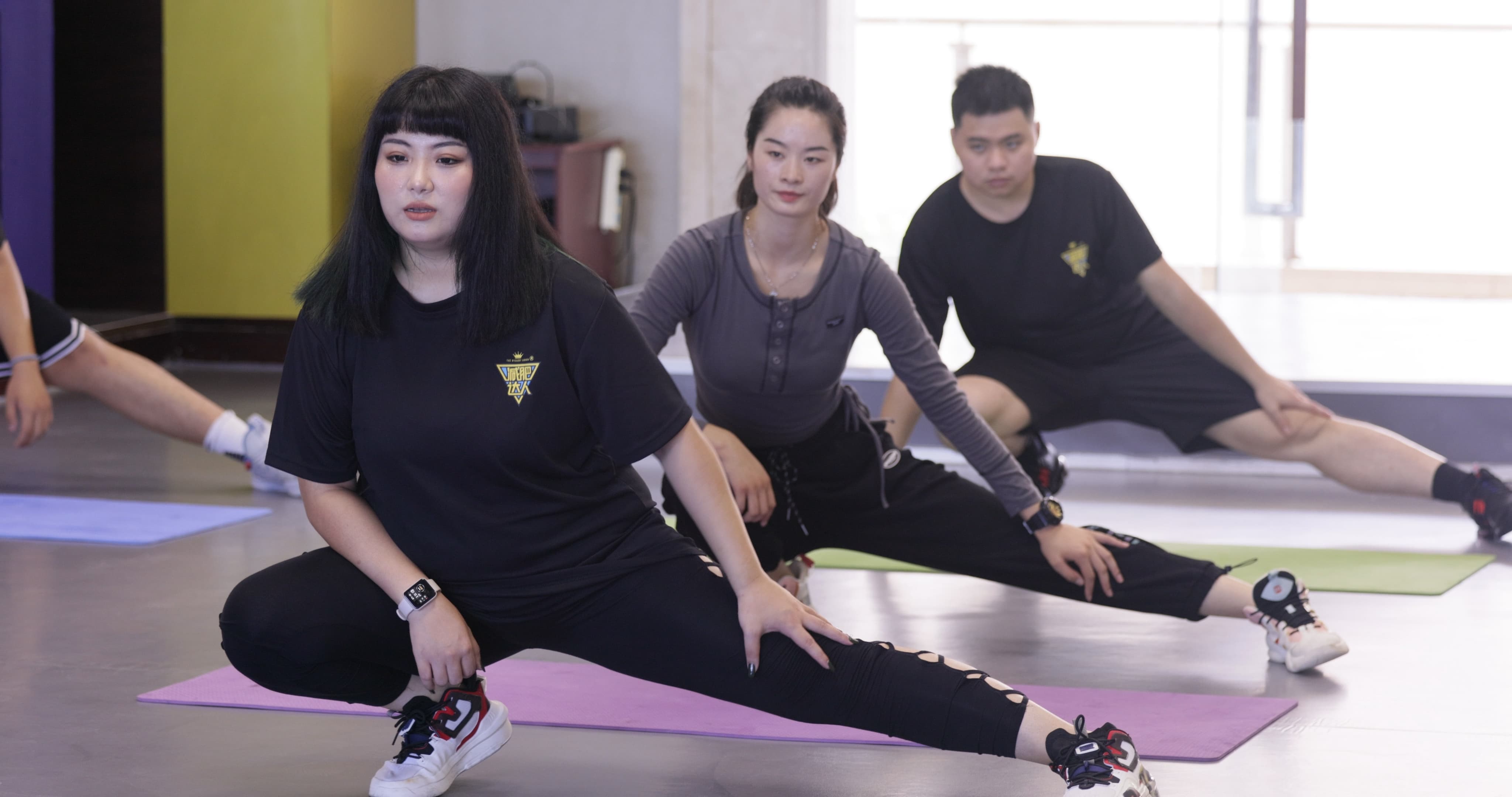 云浮減肥訓練營營員正在熱身運動